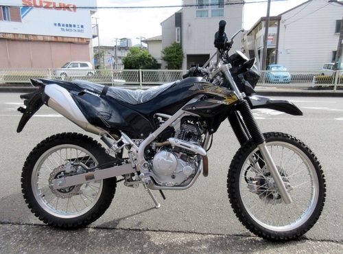 20KLX230%20BK1%20%28800x592%29.jpg